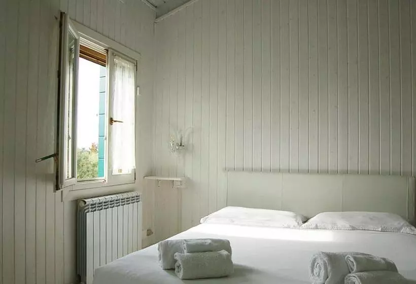 پانسیون Junior Suites Venezia