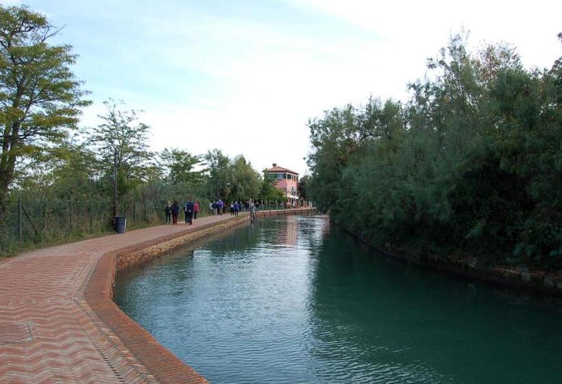 پانسیون Junior Suites Venezia