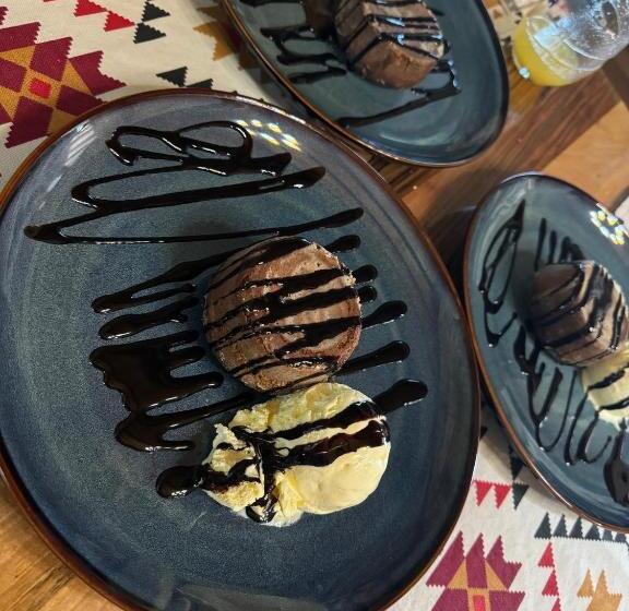 هاستل Prenoćište/restoran Lovac