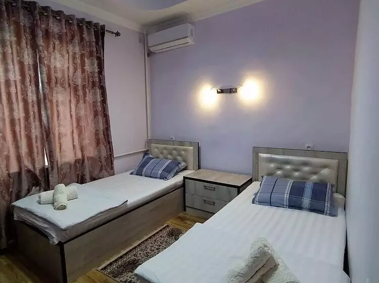 تختخواب و صبحانه Orom Guest House