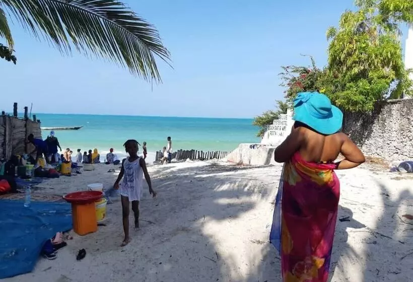 ベッドアンドブレックファースト Storm Sailor Villa