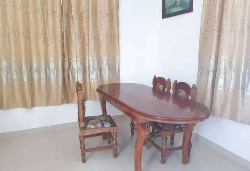 مبيت وإفطار Storm Sailor Villa