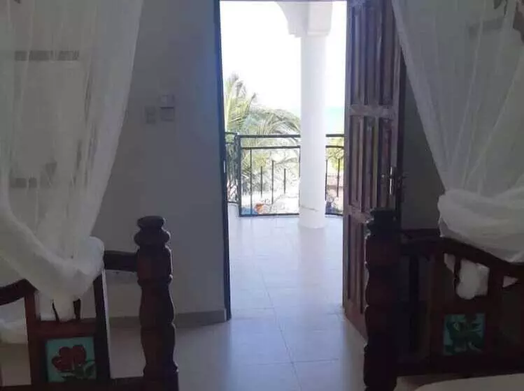 ベッドアンドブレックファースト Storm Sailor Villa