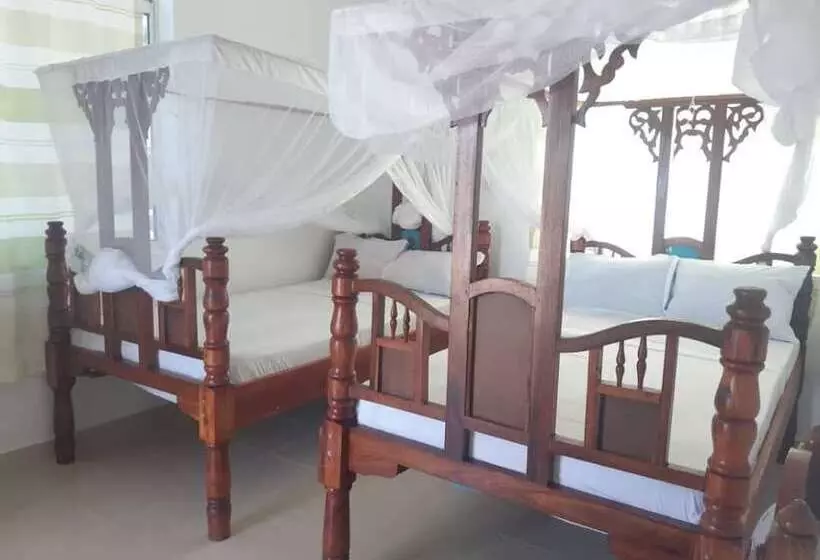 ベッドアンドブレックファースト Storm Sailor Villa