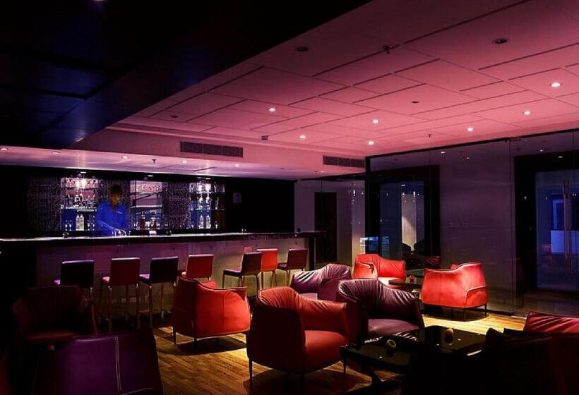 호텔 Joy Inn & Suites