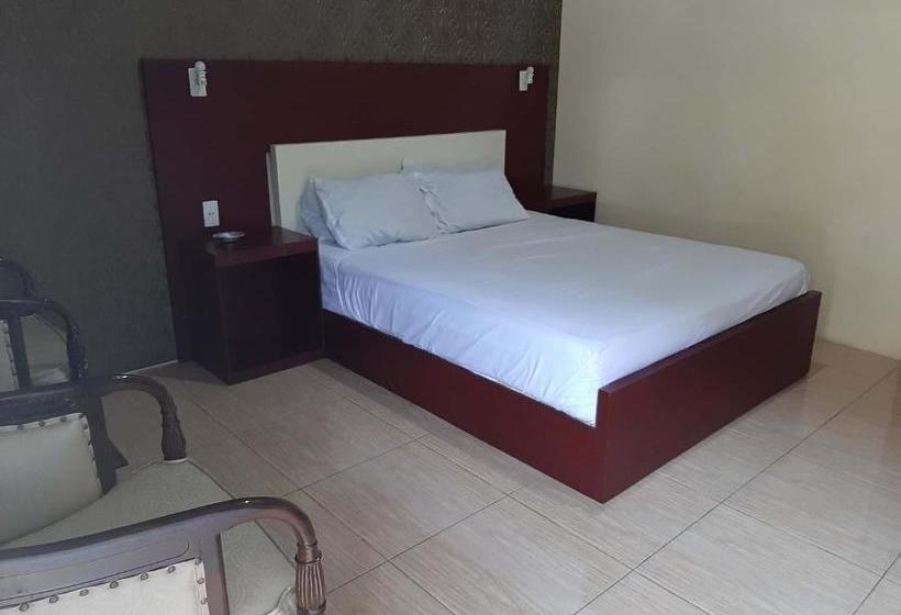 فندق Oyo 1698  Juma Eluk