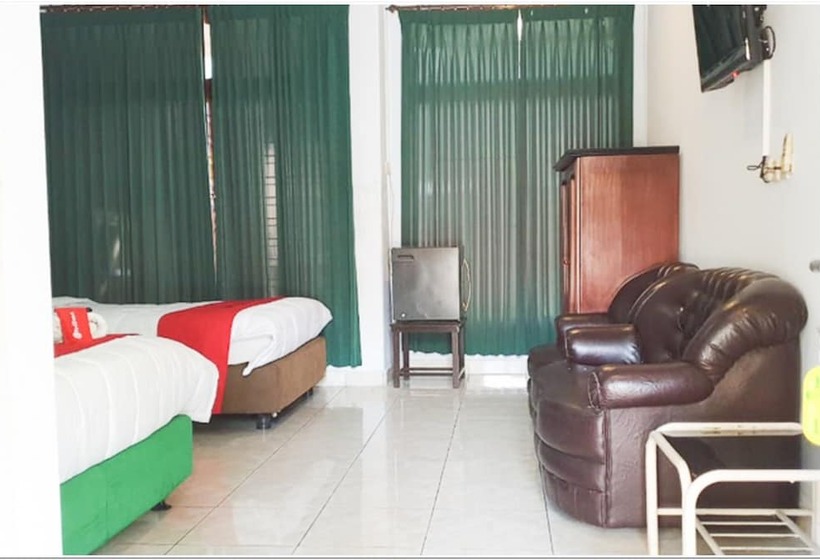 酒店 Reddoorz Near Bojonegoro Train Station