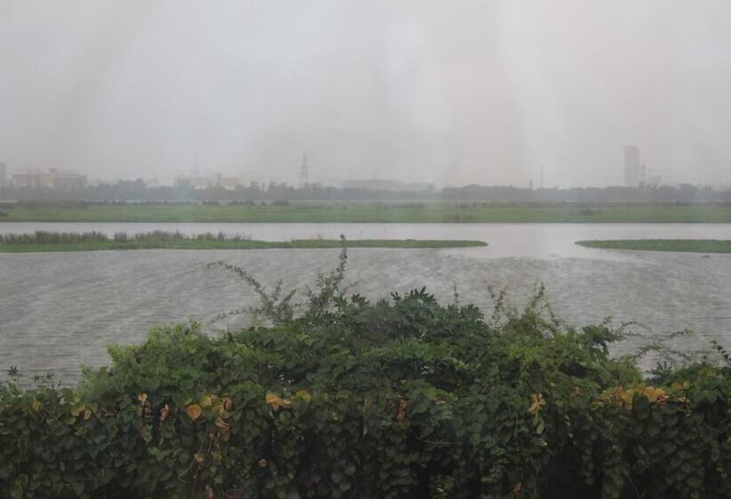 ホテル River View