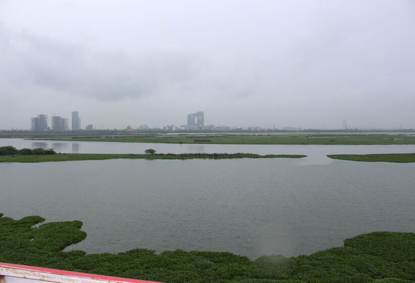 ホテル River View