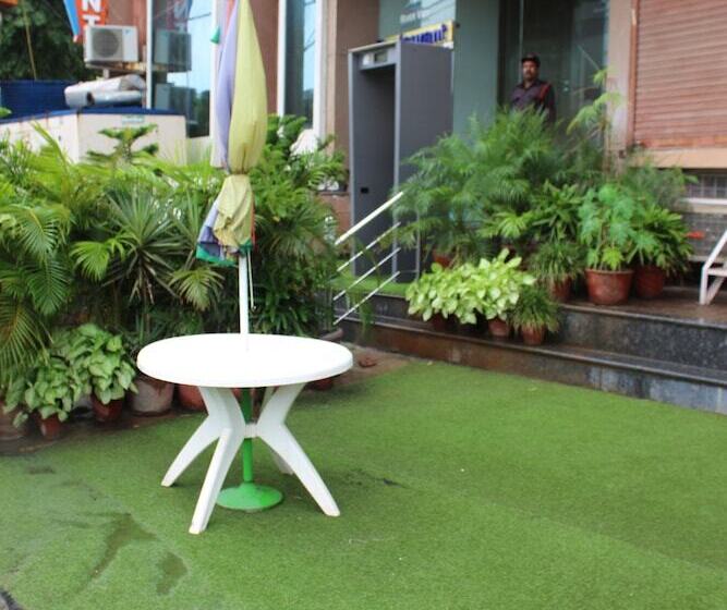 ホテル River View