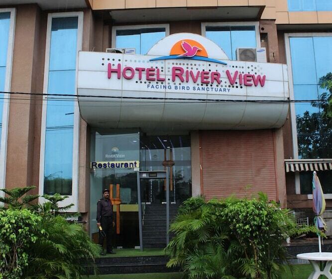 ホテル River View