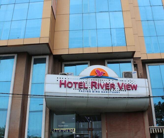 ホテル River View