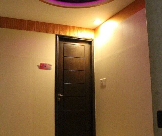 ホテル River View