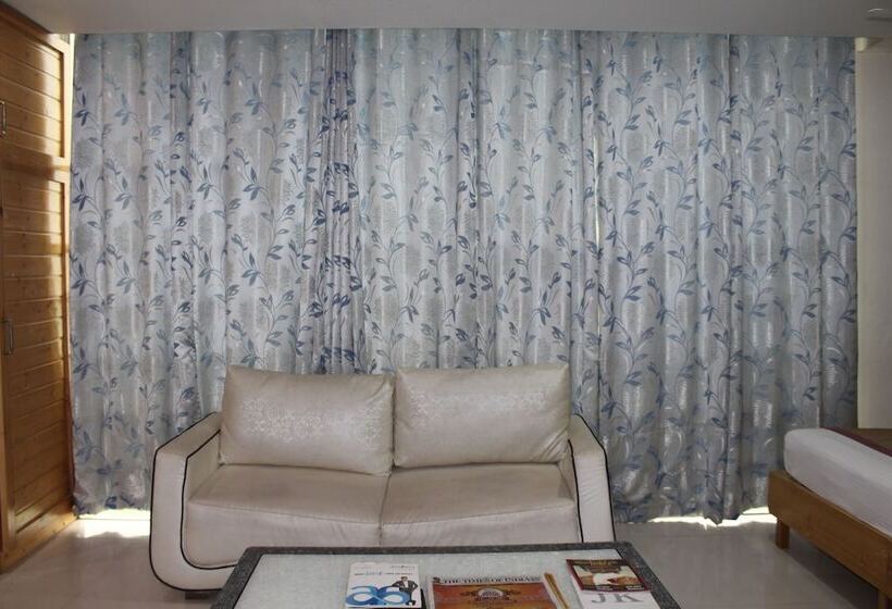 ホテル River View