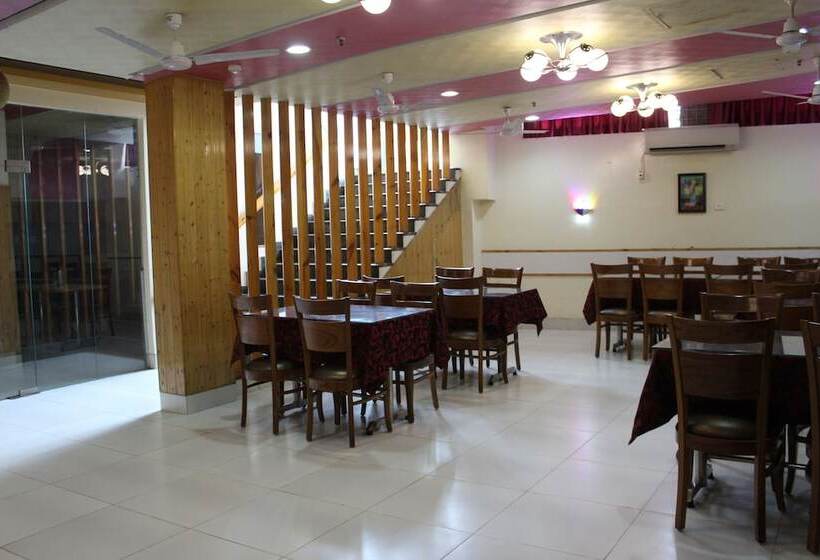 ホテル River View