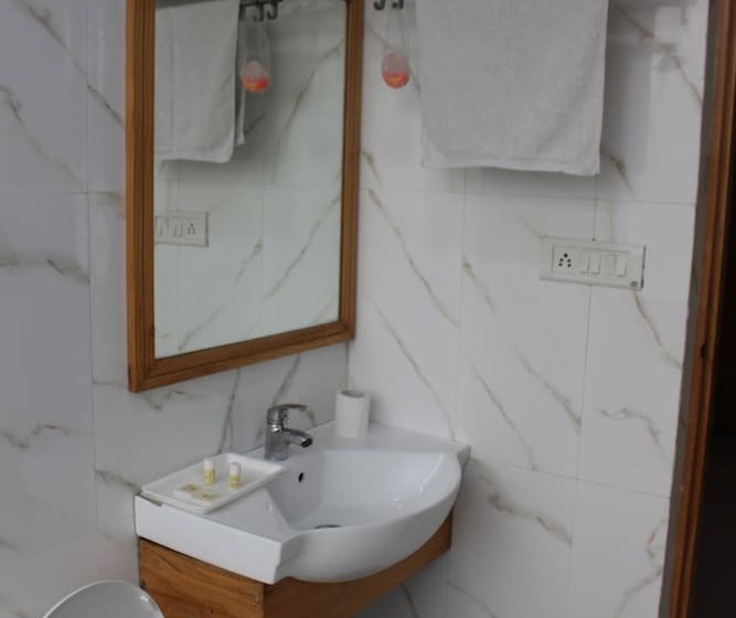 ホテル River View