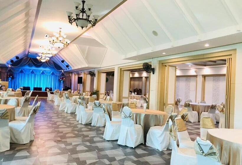 Отель Rnana Grand