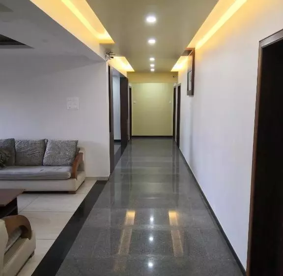 D  Manor Service Apartment