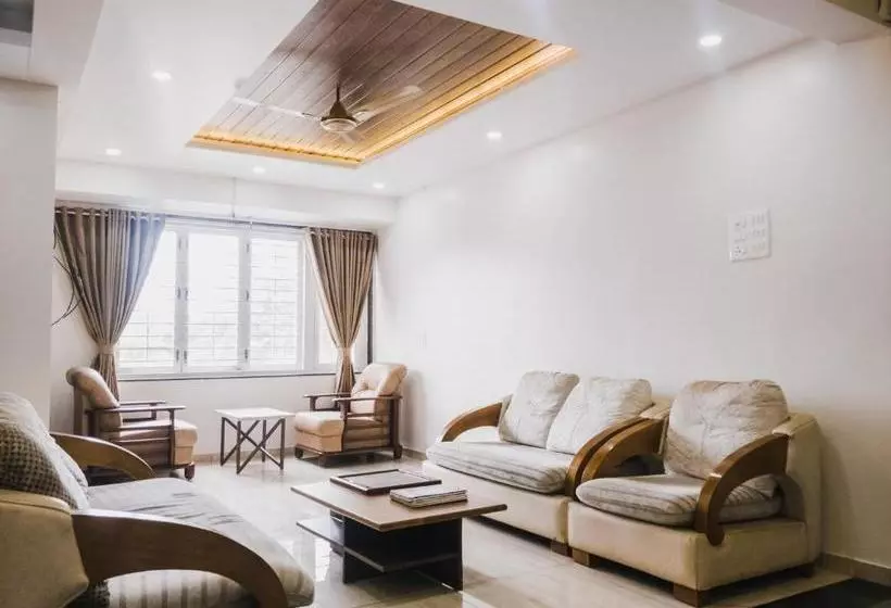 D  Manor Service Apartment
