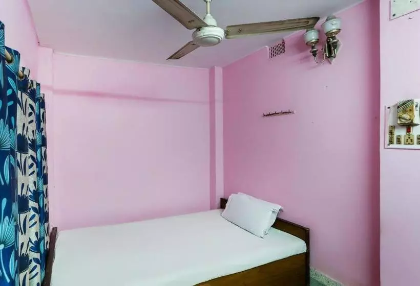 Spot On Hotel Anand Lodge