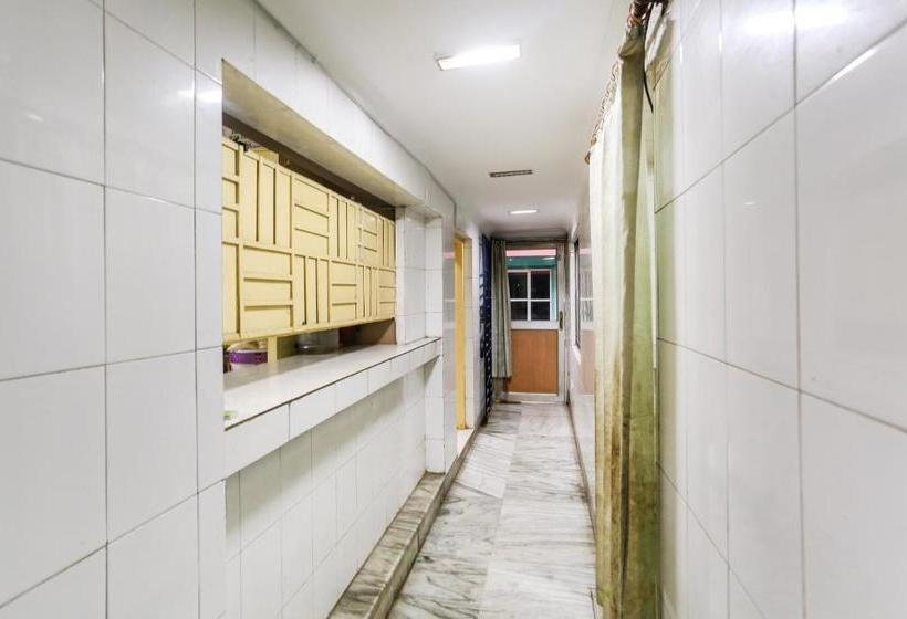 Spot On Hotel Anand Lodge