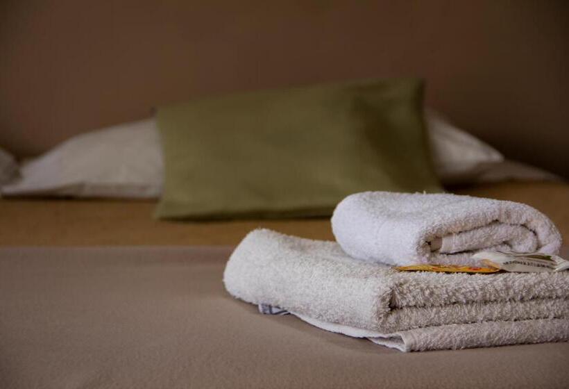 Hotel Caminos Hostal