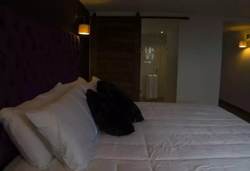 ホテル Santiurde Solo Adultos