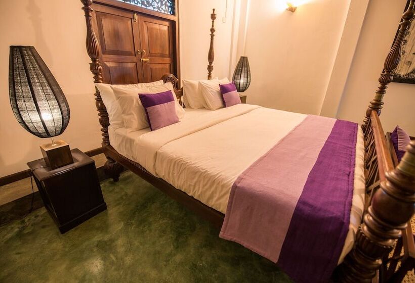 مبيت وإفطار Ovenrose Villa