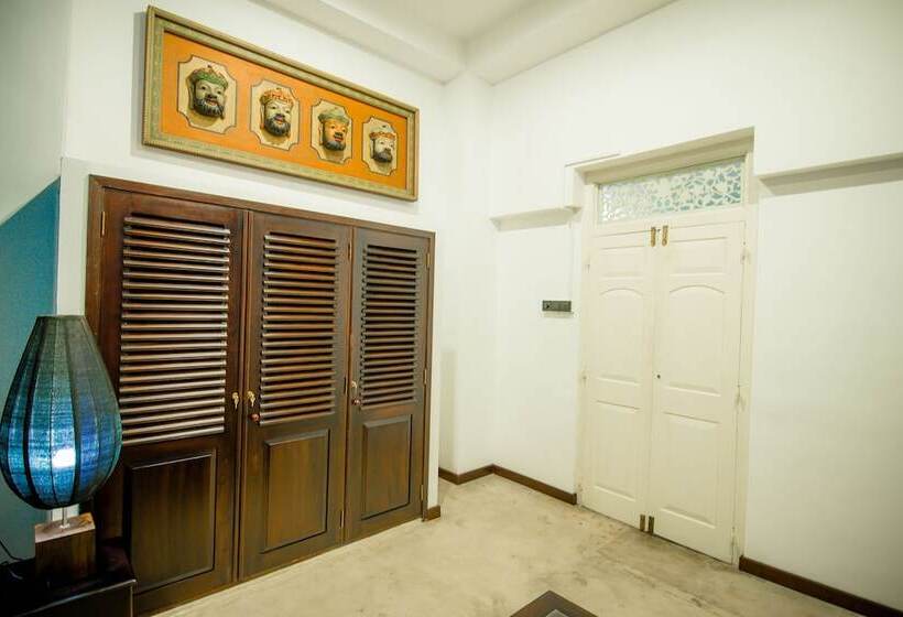 مبيت وإفطار Ovenrose Villa