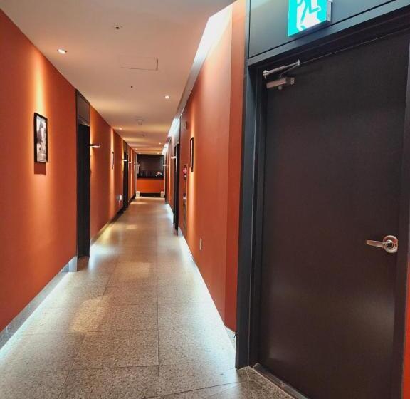 Brown Dot Hotel Jinju