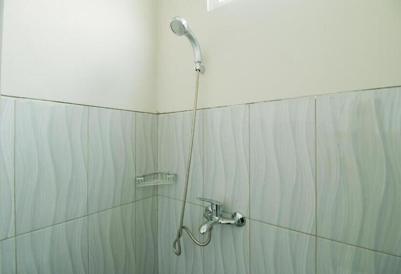 בית מלון כפרי Oyo 1078 Fakhira Residence