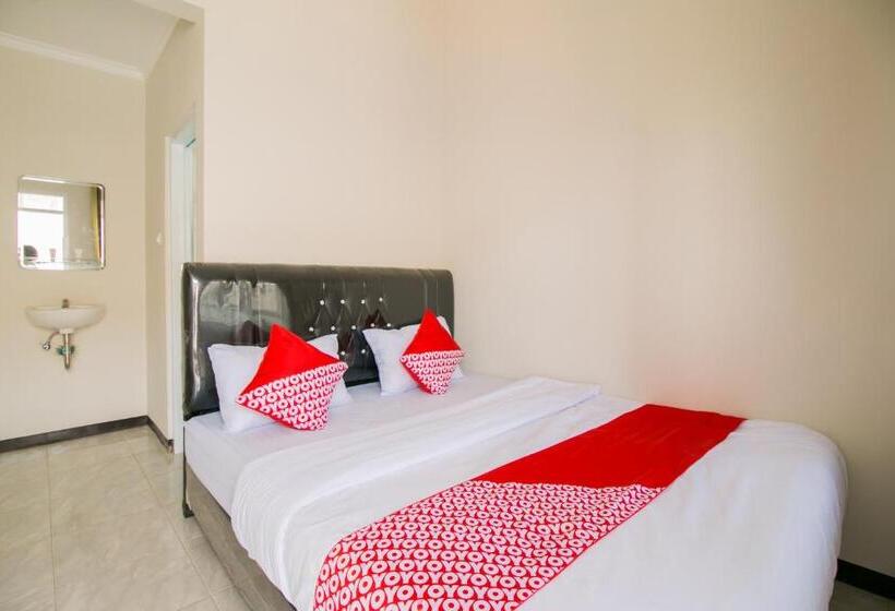 בית מלון כפרי Oyo 1078 Fakhira Residence