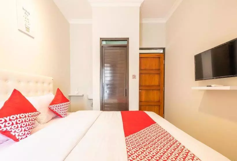 هتل Oyo 1504 Alana Gardenia Syariah