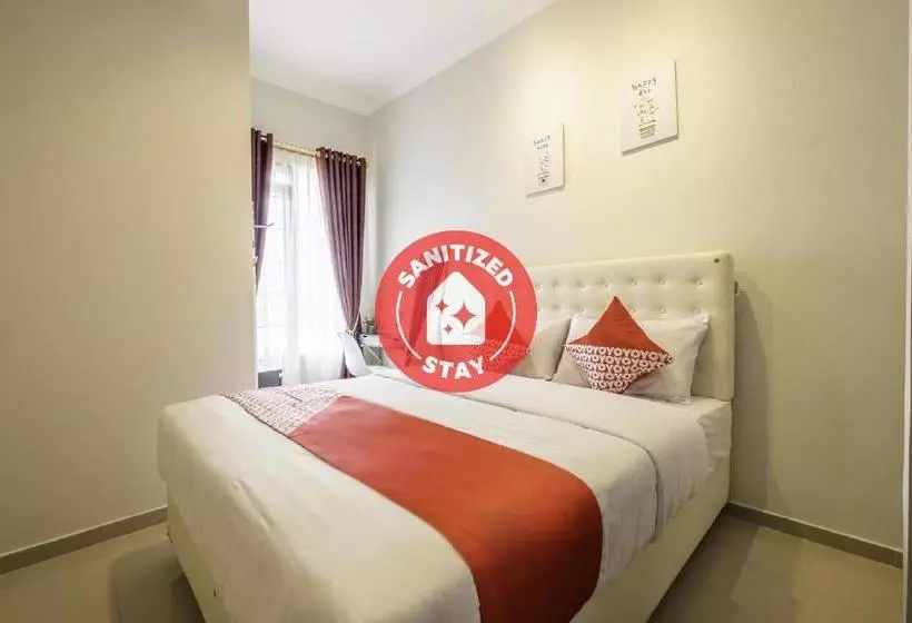 هتل Oyo 1504 Alana Gardenia Syariah