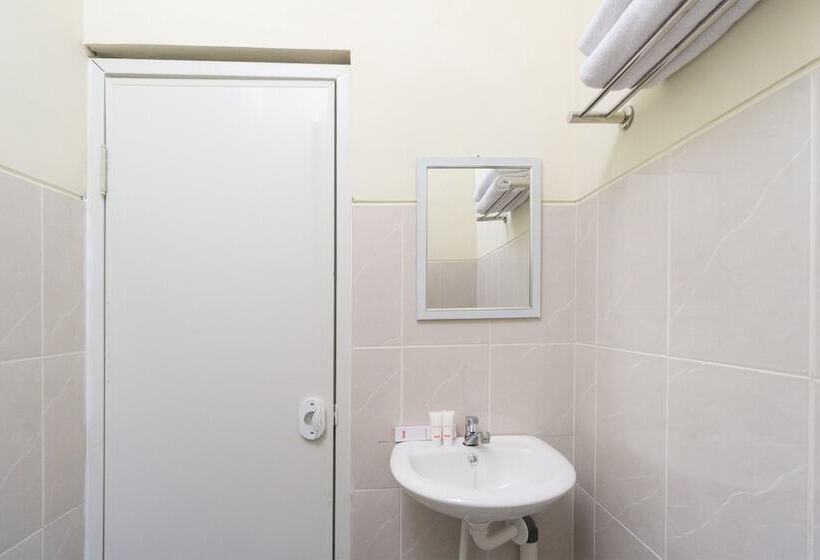 בית מלון כפרי Oyo 1542 Juan Palace