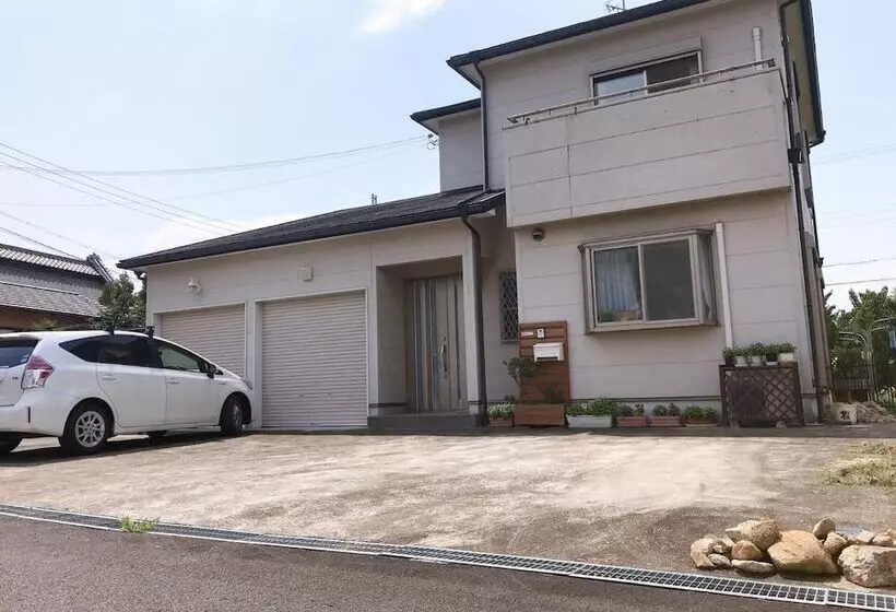 ペンション Yamanobenomichi Teku Teku