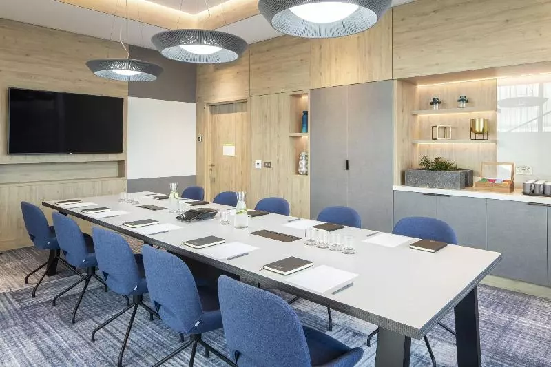 ホテル Courtyard By Marriott Inverness Airport