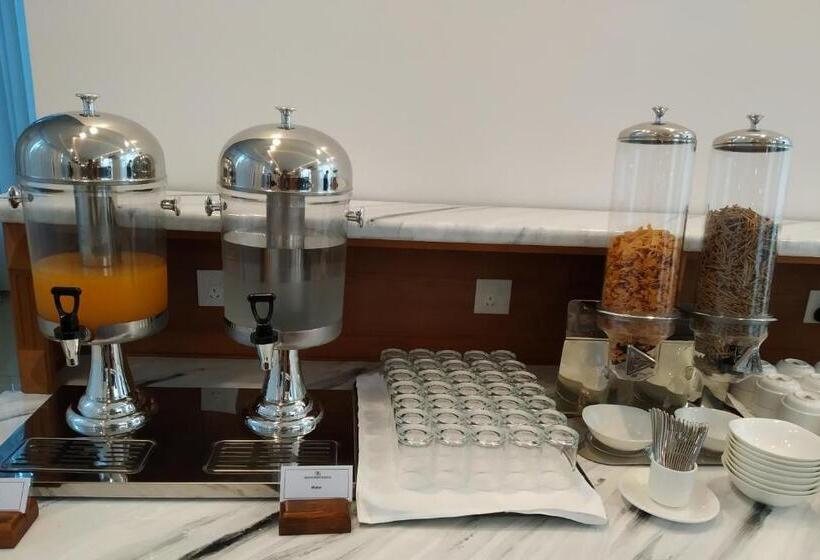 هتل Dragon Phoenix