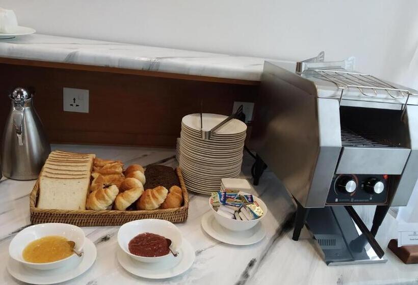 هتل Dragon Phoenix