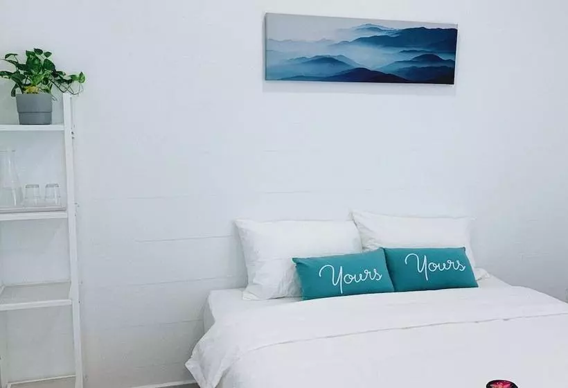 Hotel Impress
