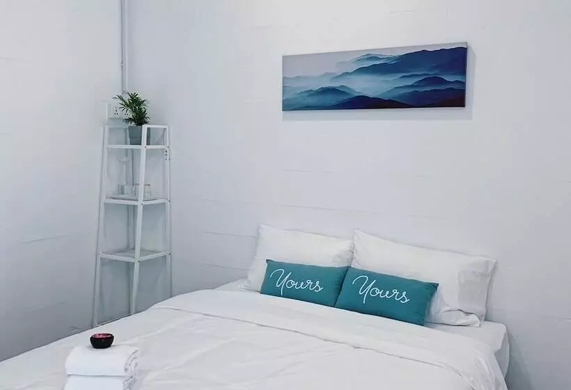 Hotel Impress