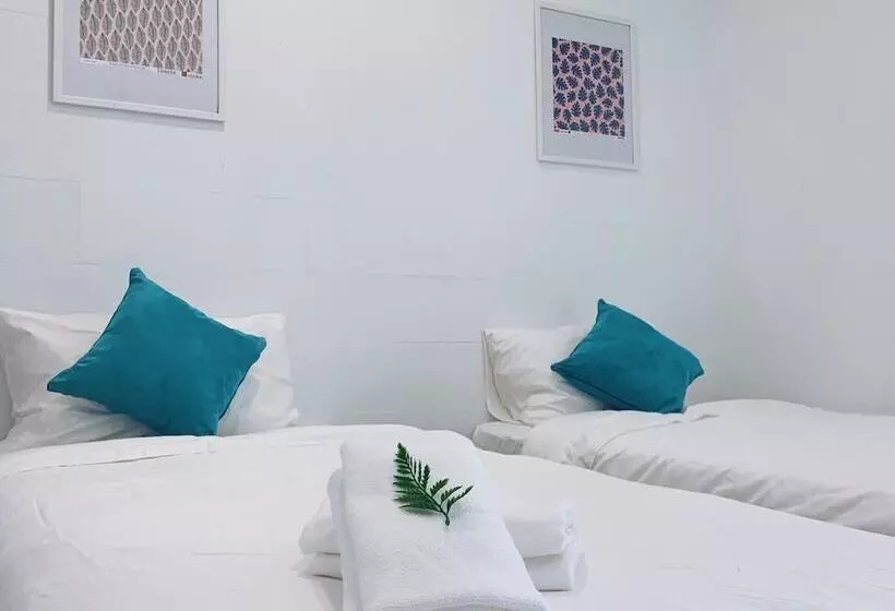Hotel Impress