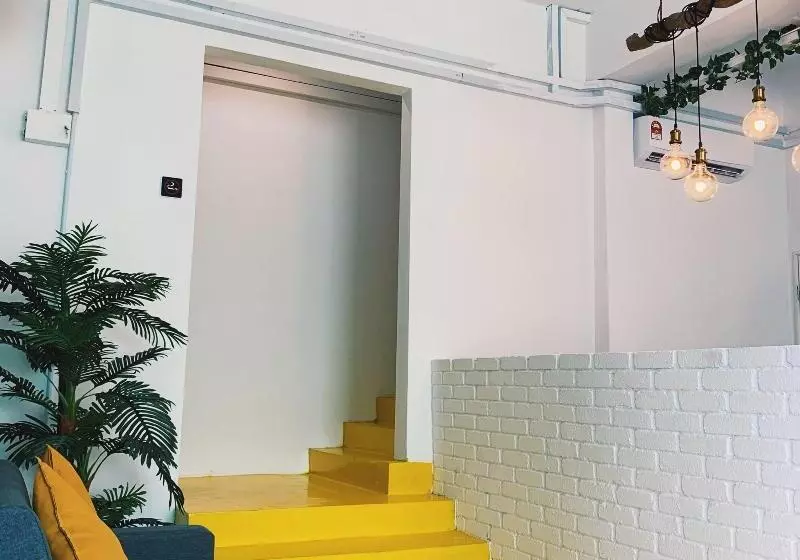 Hotel Impress