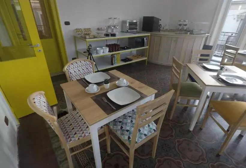 Majatalo Ace Rooms Vsg