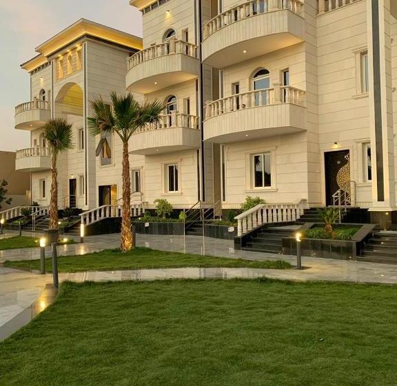 فندق Golden White