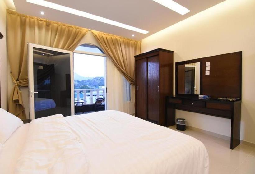 فندق Golden White