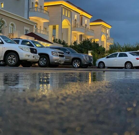 فندق Golden White