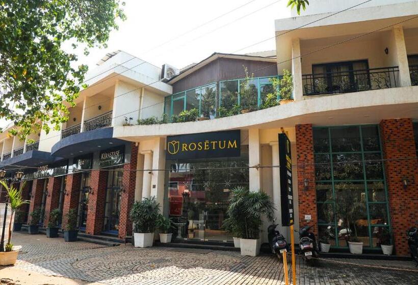 בית מלון כפרי Rosetum Anjuna Goa