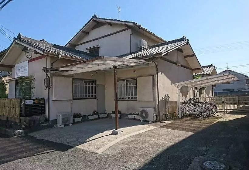 Majatalo Guesthouse Hajimari