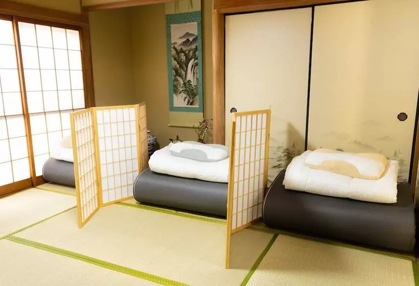 Majatalo Guesthouse Hajimari